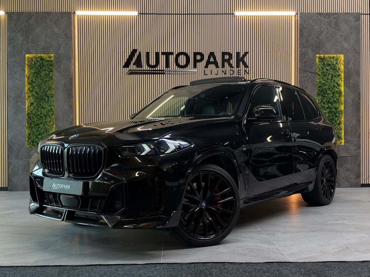 BMW X5 - XDrive50e M-SPORT|PANO|H&K|SOFTCLOSE|HuD|360 CAMERA|MEMORY|KEYLESS|TREKHAAK|22INCH|489PK|B - AutoWereld.nl