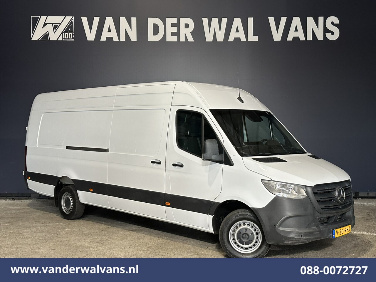 Mercedes-Benz Sprinter - 317 CDI 170pk L4H2 Euro6 Airco | 360 graden Camera | Navigatie | Apple Carplay | Tachograa - AutoWereld.nl