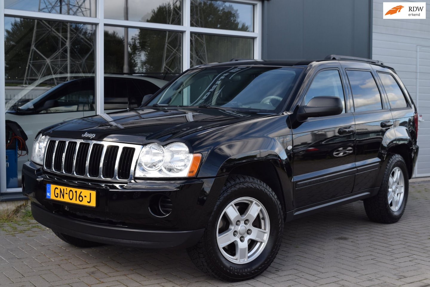 Jeep Grand Cherokee - 3.7 V6 Laredo | Automaat | Airco | APK 10-2027 - AutoWereld.nl