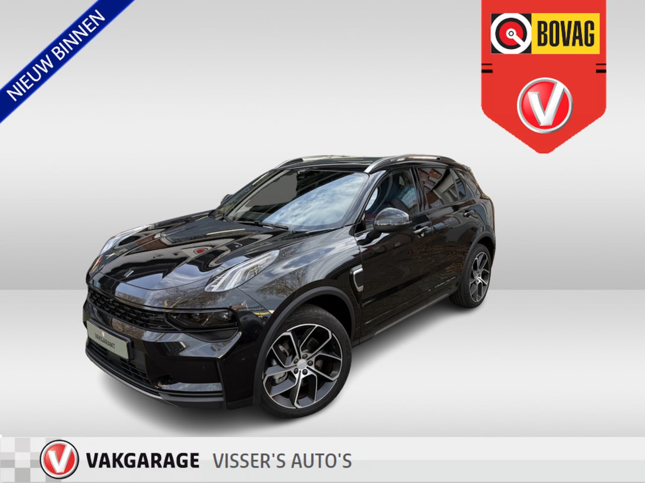 Lynk & Co 01 - 1.5 Full Black Edition | origineel NL | 360 graden camera | zwarte hemelbekleding | Apple - AutoWereld.nl