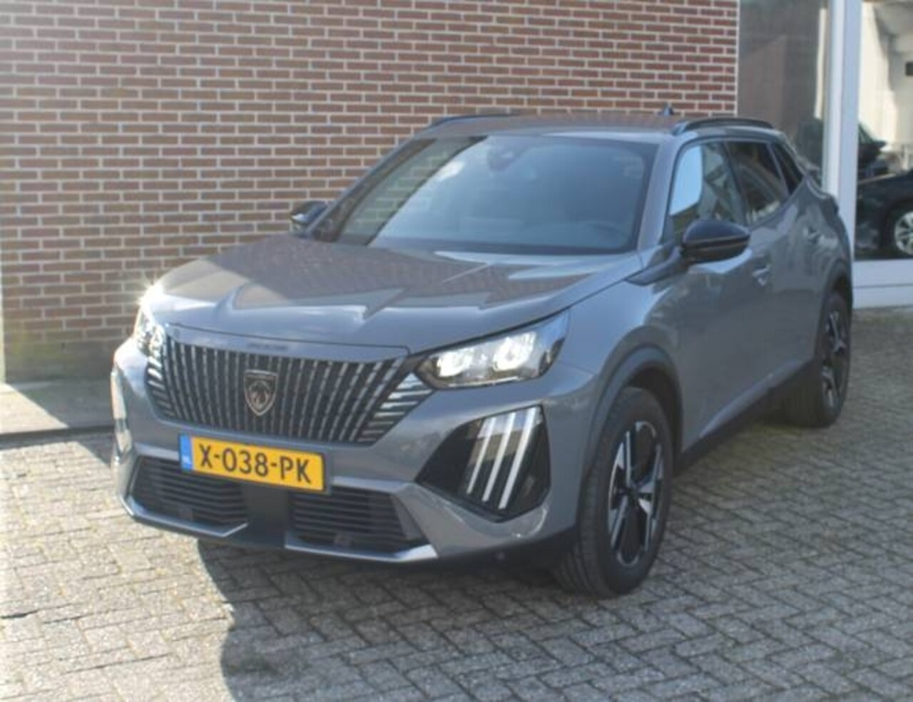 Peugeot 2008 - 1.2 PureTech Allure 1.2 Puretech 130pk Allure - AutoWereld.nl