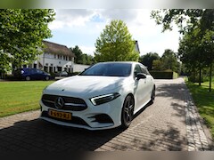 Mercedes-Benz A-klasse - 200 Business Solution AMG | Panorama dak | Sfeerverlichting | Memory | Stoelverwarming | B
