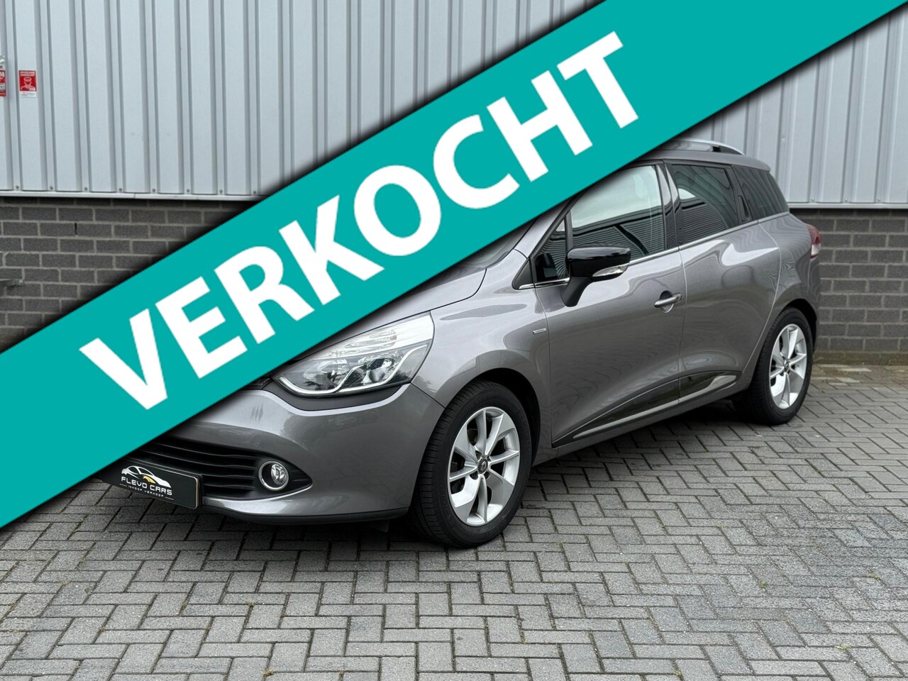 Renault Clio Estate - 0.9 TCe Limited |Airco|Navi|CruiseCtrl|KeyLess|Trekhaak| - AutoWereld.nl