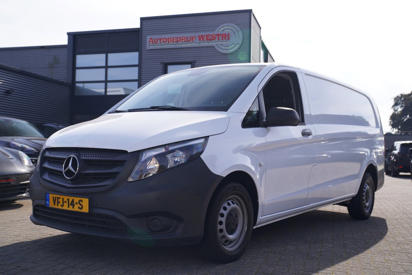 Mercedes-Benz Vito - 110 CDI Extra Lang| Airco | Navigatie | 6 bak | Camera | Schuifdeur rechts | Exclusief BTW - AutoWereld.nl