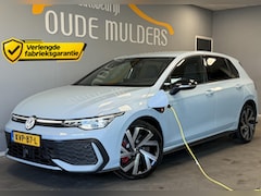 Volkswagen Golf - 1.5 eHybrid GTE 272PK SOH 96% | Adaptive cruise | Head-up | Sfeer | Achteruitrijcamera | S