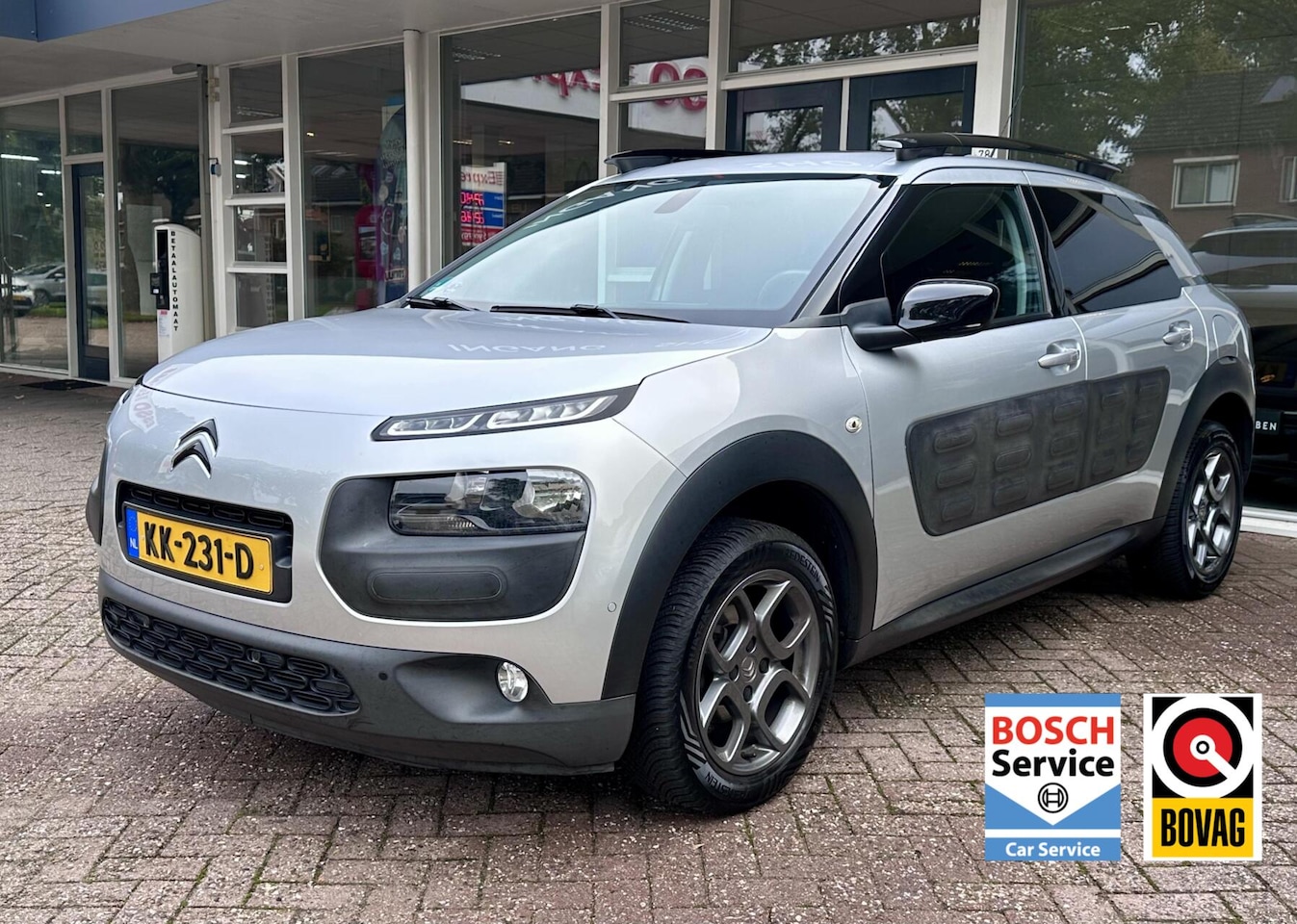 Citroën C4 Cactus - 1.2 PureTech Pano, Camera Bluetooth, Navi.. - AutoWereld.nl