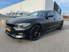 BMW 3-serie - 320i Executive Edition