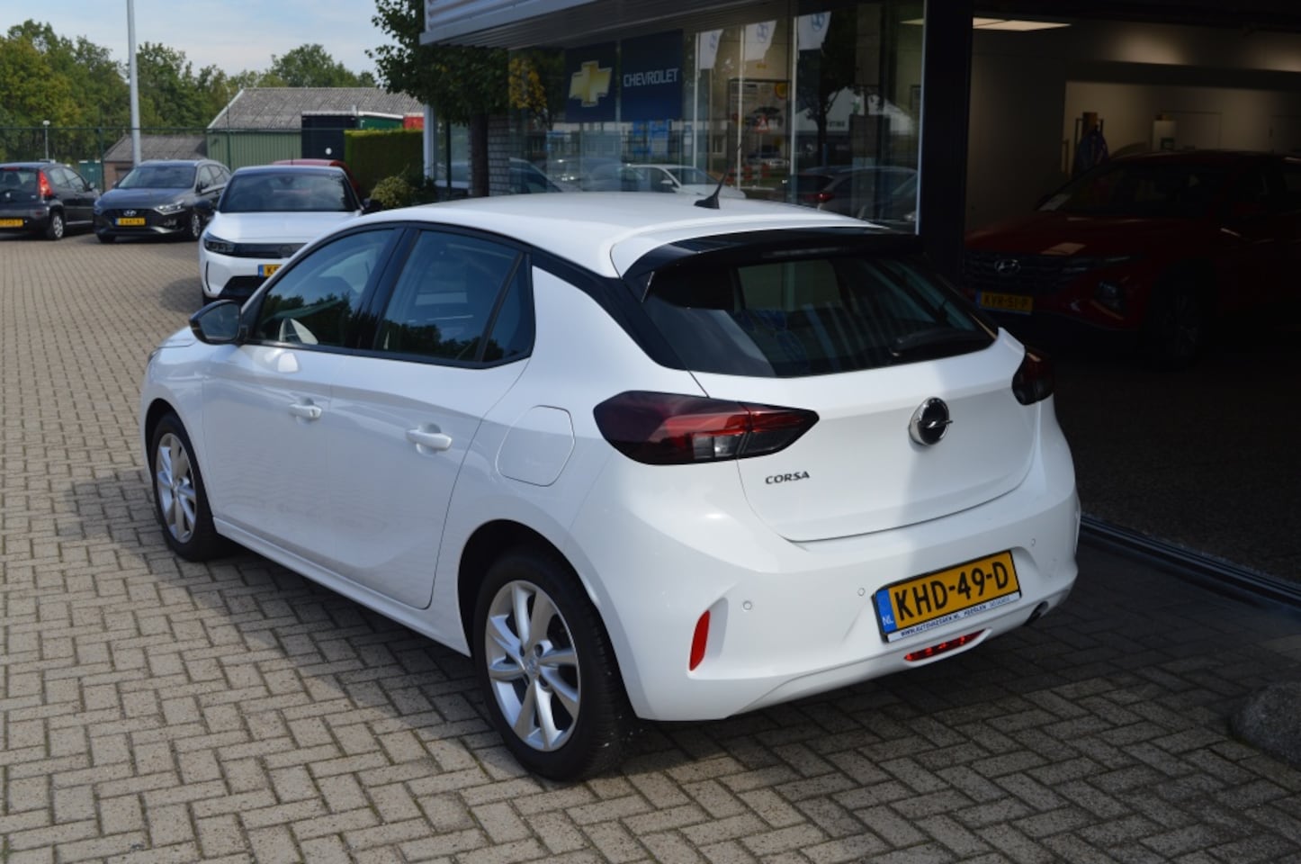Opel Corsa - 1.2 Edition 100pk Navi PDC LM velgen 9.611KM!!