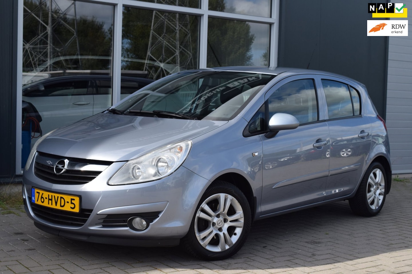 Opel Corsa - 1.4-16V Edition | Automaat | Airco | NAP + APK 9-2027 - AutoWereld.nl