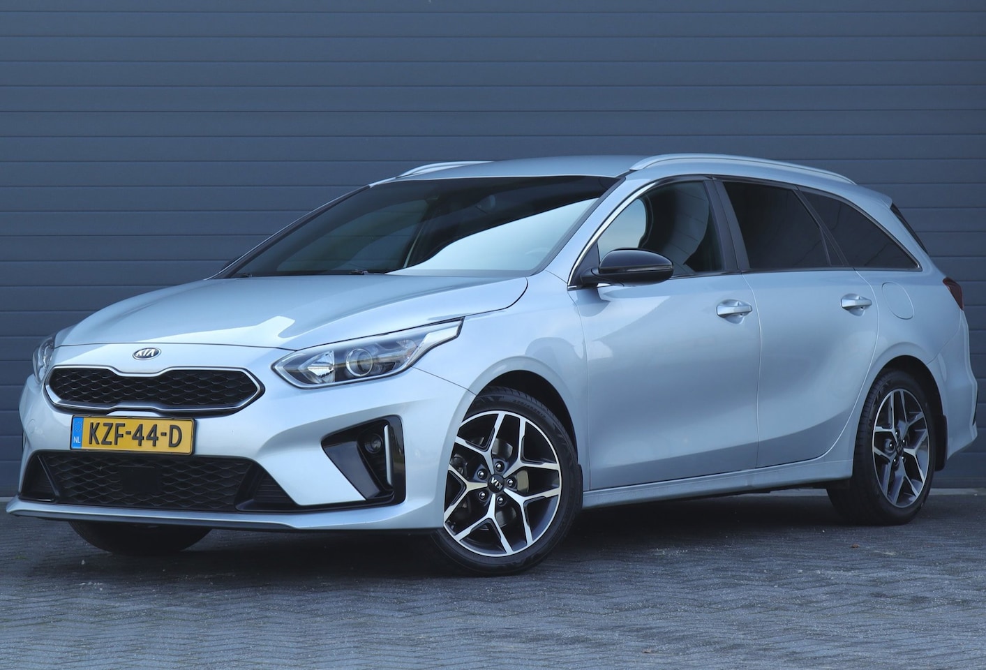 Kia Cee'd Sportswagon - Ceed 1.4 T-GDi GT-Line Automaat / Carplay / Camera - AutoWereld.nl