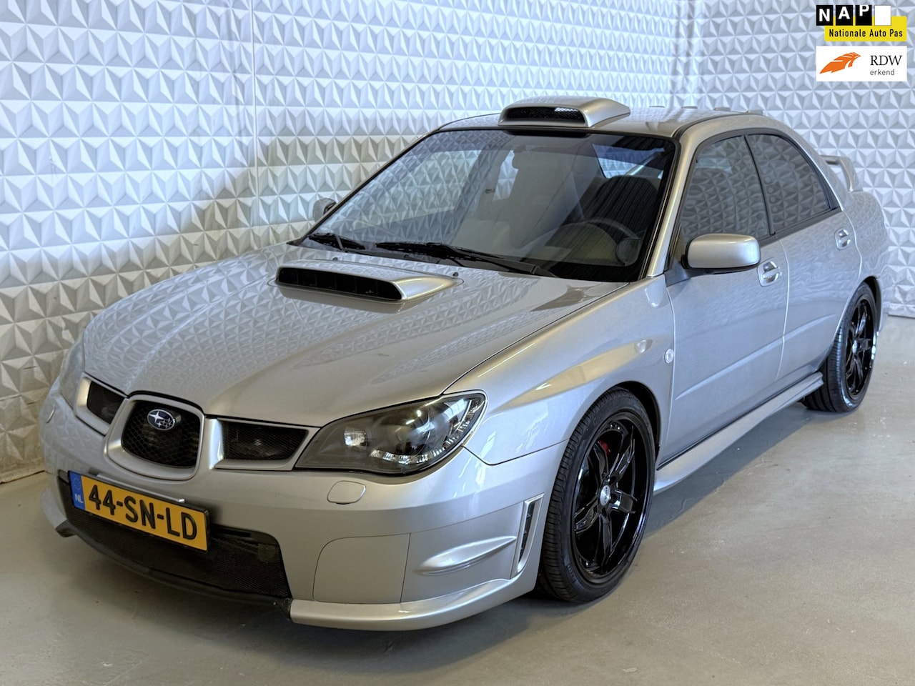 Subaru Impreza - 2.5 WRX AWD *UNIEK!* Orig.NL / 100.000km (2006) - AutoWereld.nl