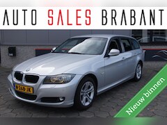 BMW 3-serie Touring - 320i Business Line
