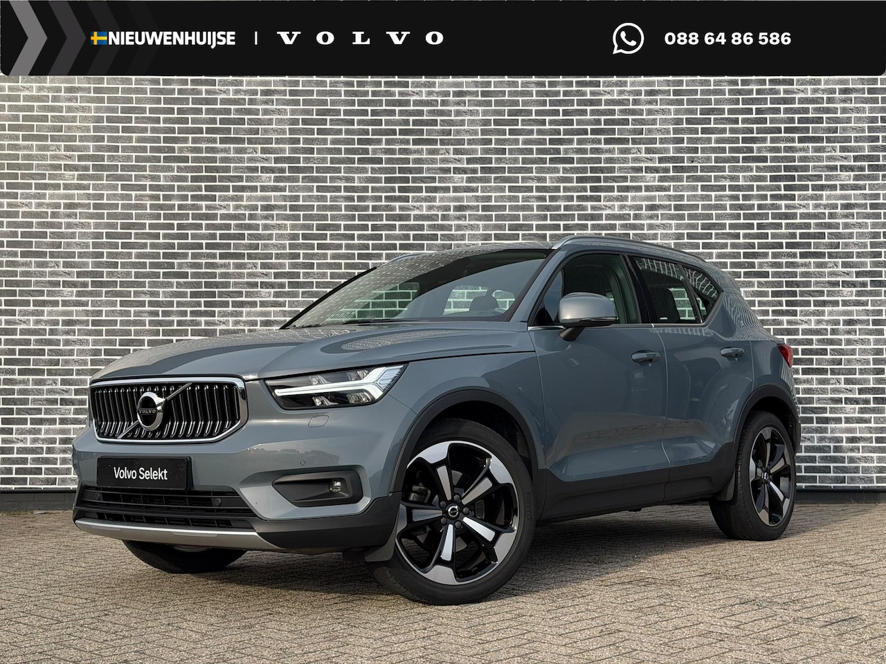 Volvo XC40 - 2.0 T4 AWD Inscription | Trekhaak | Harman Kardon Audio | Achteruitrijcamera | Parkeersens - AutoWereld.nl