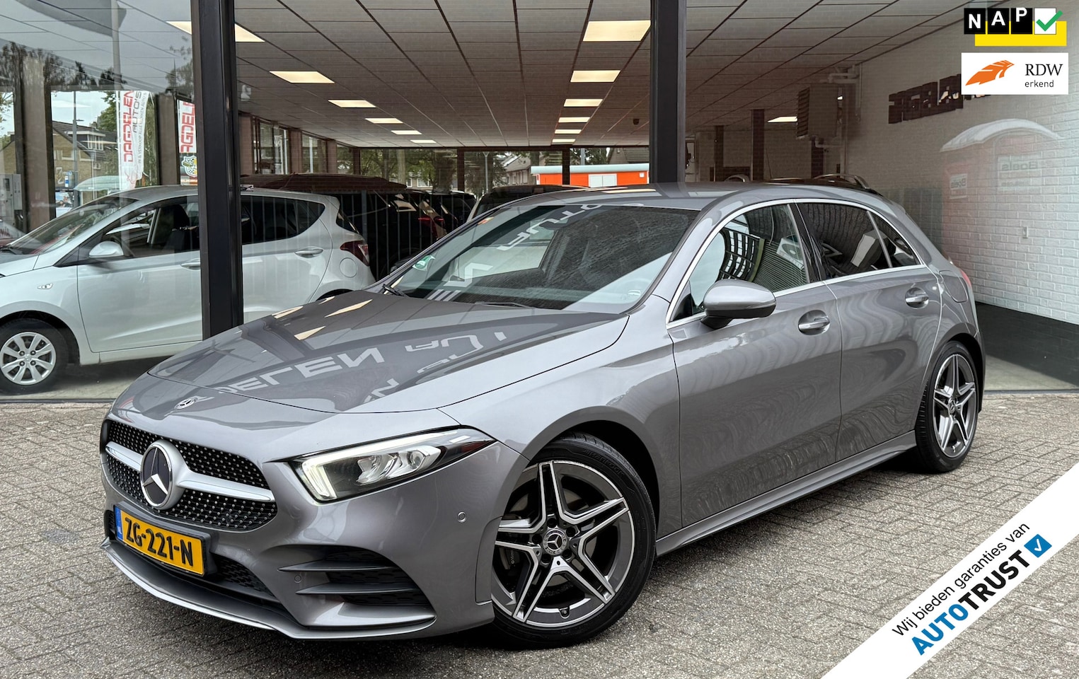 Mercedes-Benz A-klasse - A 200 AMG 1e EIG | CARPLAY | CAMERA | NAP - AutoWereld.nl