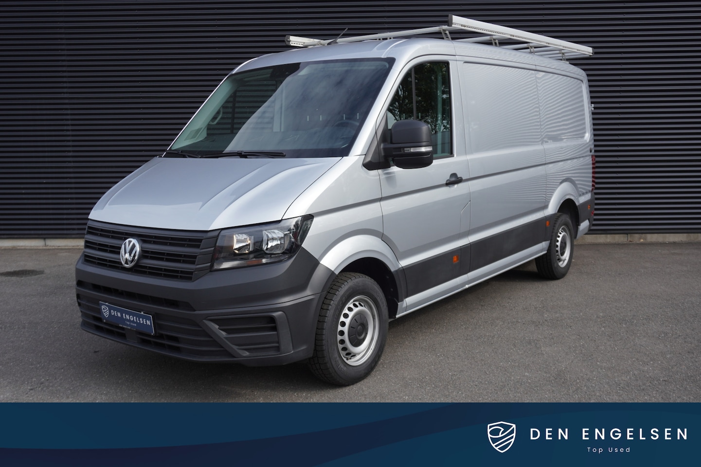 Volkswagen Crafter - 140pk Automaat L3H2/L2H1 Apple carplay Trekhaak Navigatie Camera Airco Imperiaal - AutoWereld.nl