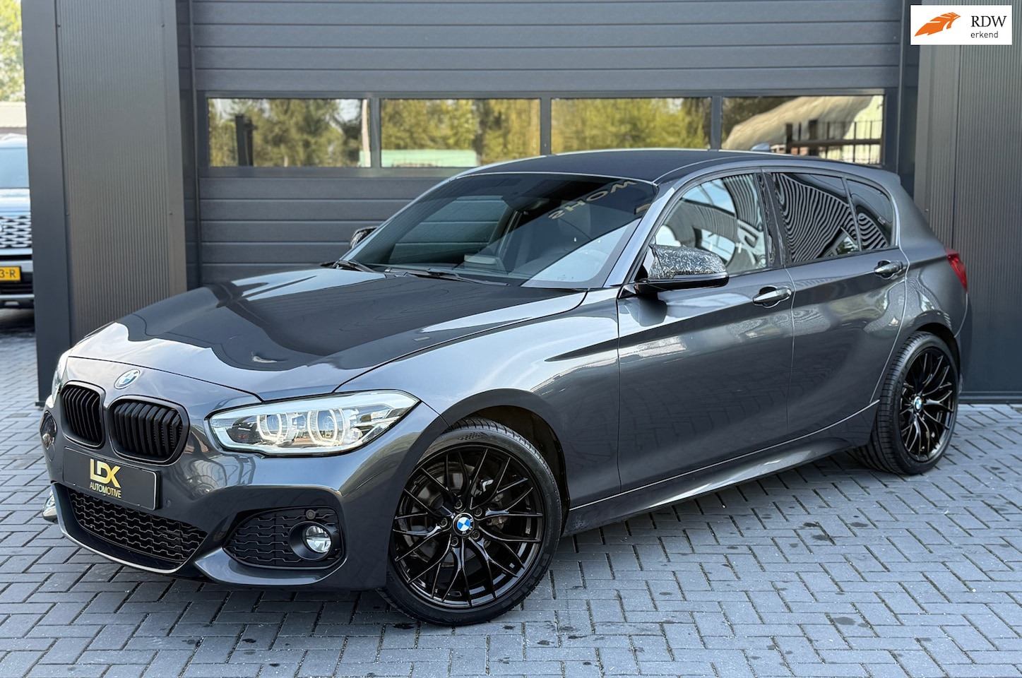 BMW 1-serie - 116i M Sport||M140i Look| Sportuitlaat|Pdc| - AutoWereld.nl