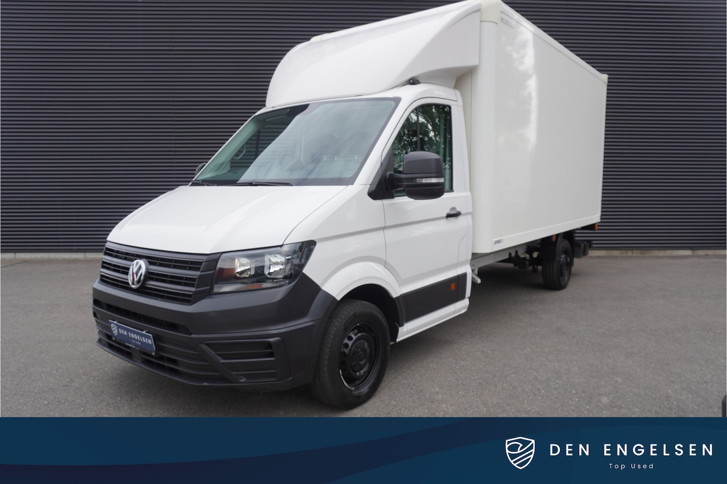 Volkswagen Crafter - 180pk Automaat Bakwagen Laadklep Trekhaak Cruise control Stoelverwarming Apple carplay - AutoWereld.nl