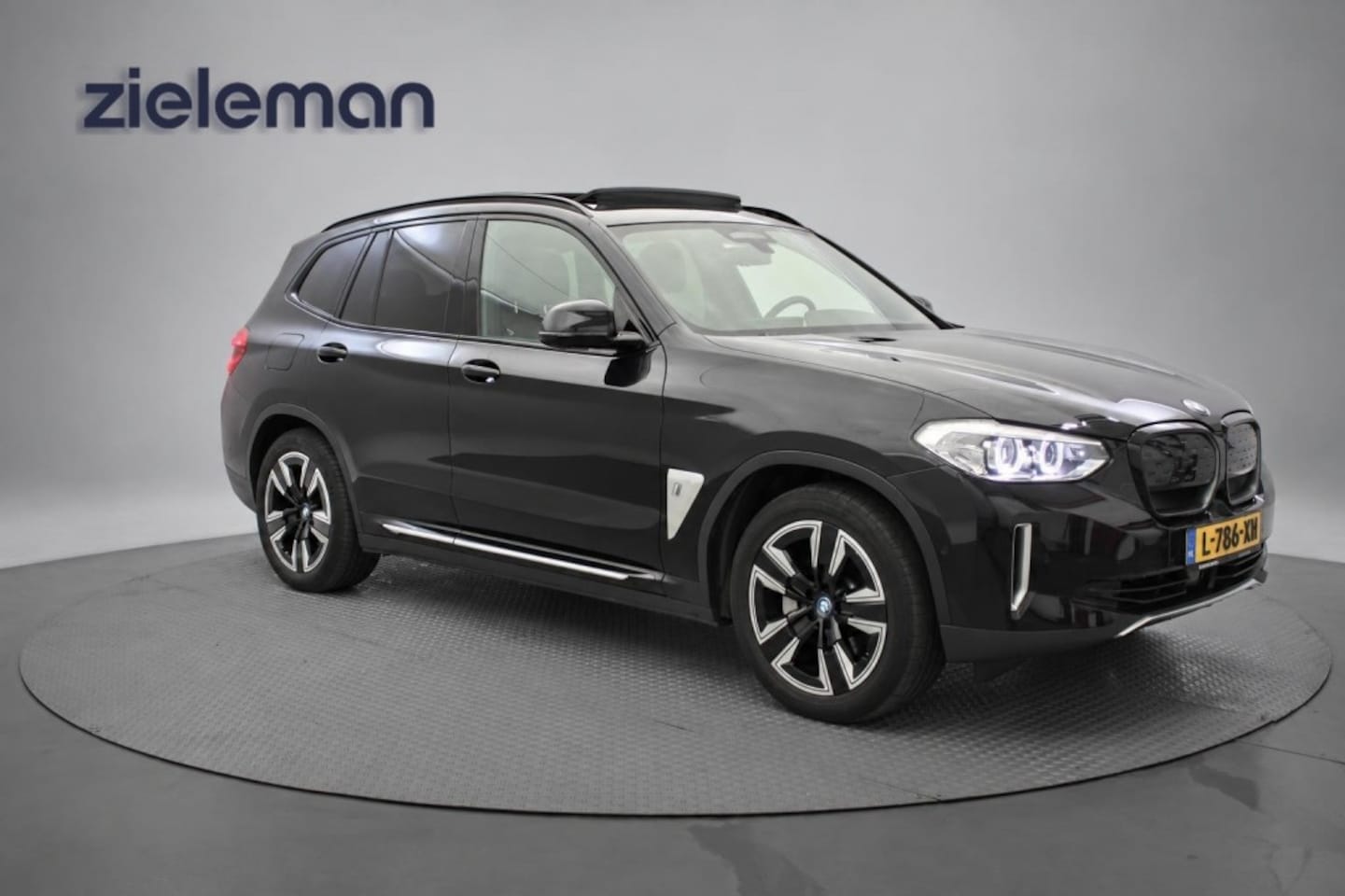 BMW iX3 - Executive 80 kWh - Panorama, Carplay, Camera, Leer, Stoelverw. SOH 97,6% - AutoWereld.nl