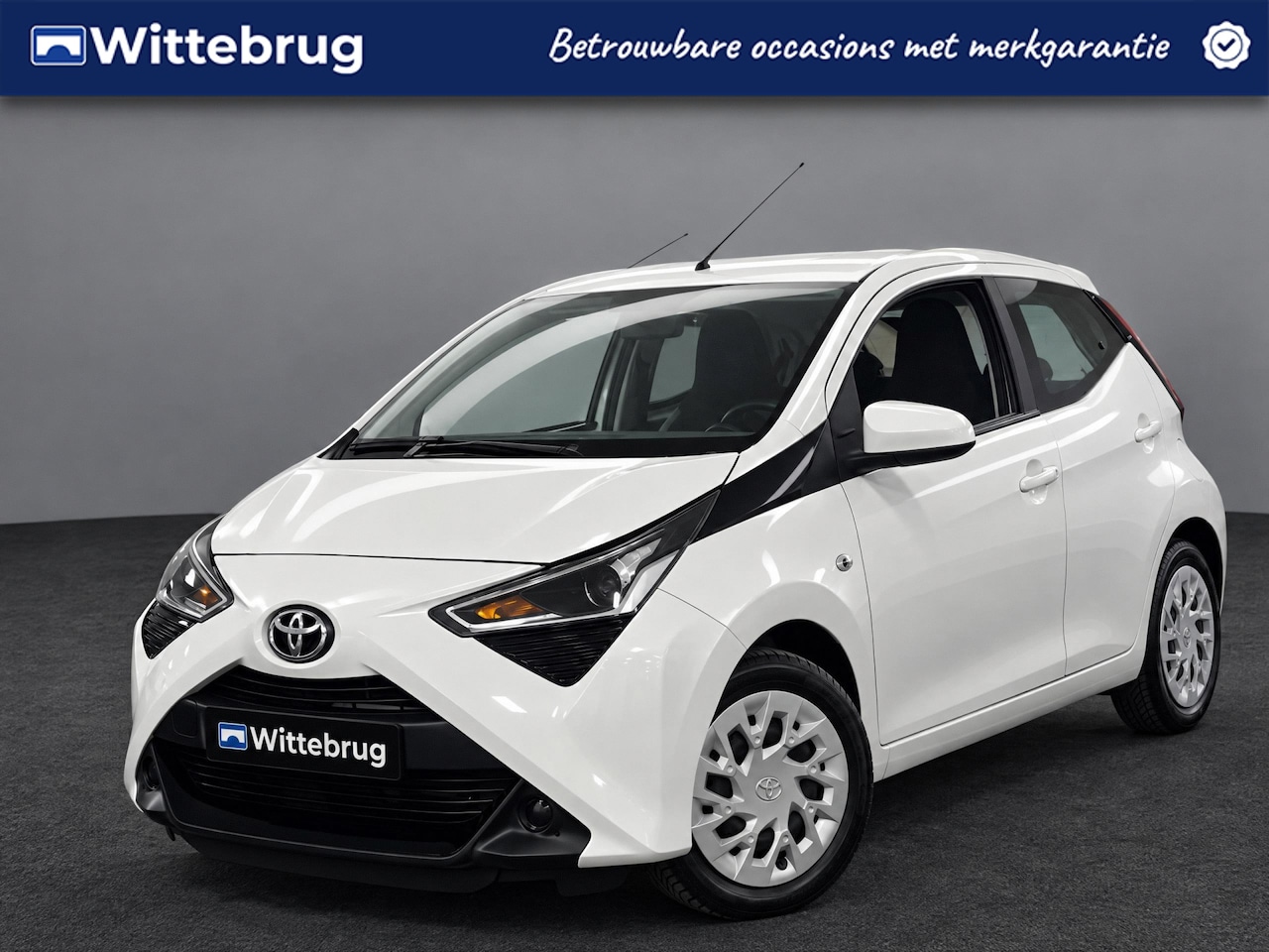 Toyota Aygo - 1.0 VVT-i x-play 1.0 VVT-i x-play - AutoWereld.nl