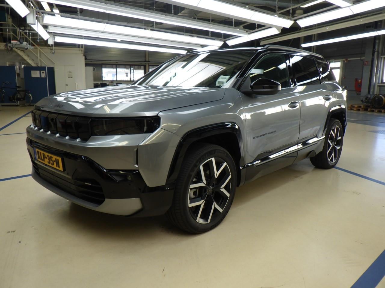 Jeep Compass - First Edition 74 kWh Tot 8 Jaar Garantie! | Elektr. Stoelen | Leder | Navigatie | 360 Came - AutoWereld.nl