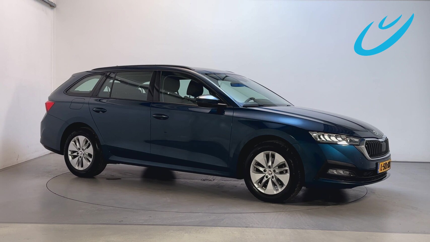 Skoda Octavia Combi - 1.0 TSI 110pk Ambition Trekhaak Navigatie Parkeersensoren App-Connect DAB+ - AutoWereld.nl