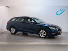 Skoda Octavia Combi - 1.0 TSI 110pk Ambition Trekhaak Navigatie Parkeersensoren App-Connect DAB+