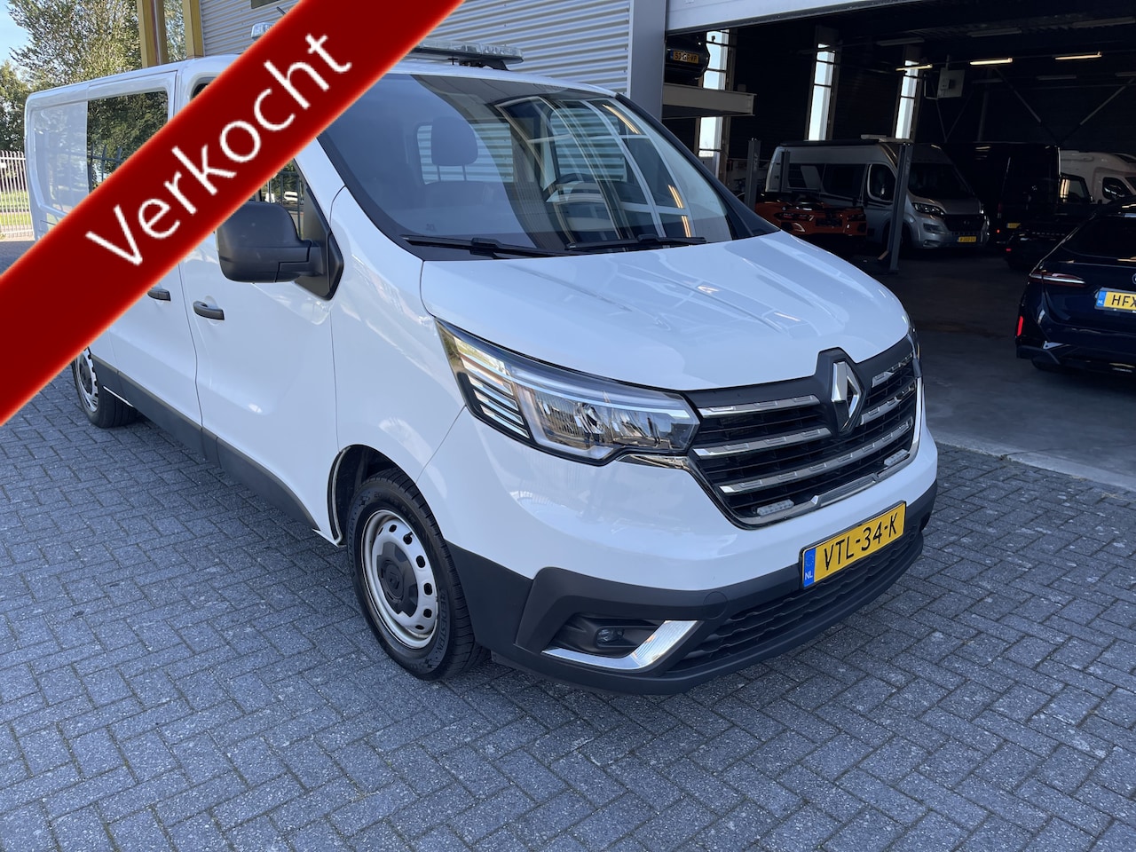 Renault Trafic - 2.0 dCi 130 T29 L2H1 DC Comfort 2.0 dCi 130 T29 L2H1 DC Comfort - AutoWereld.nl