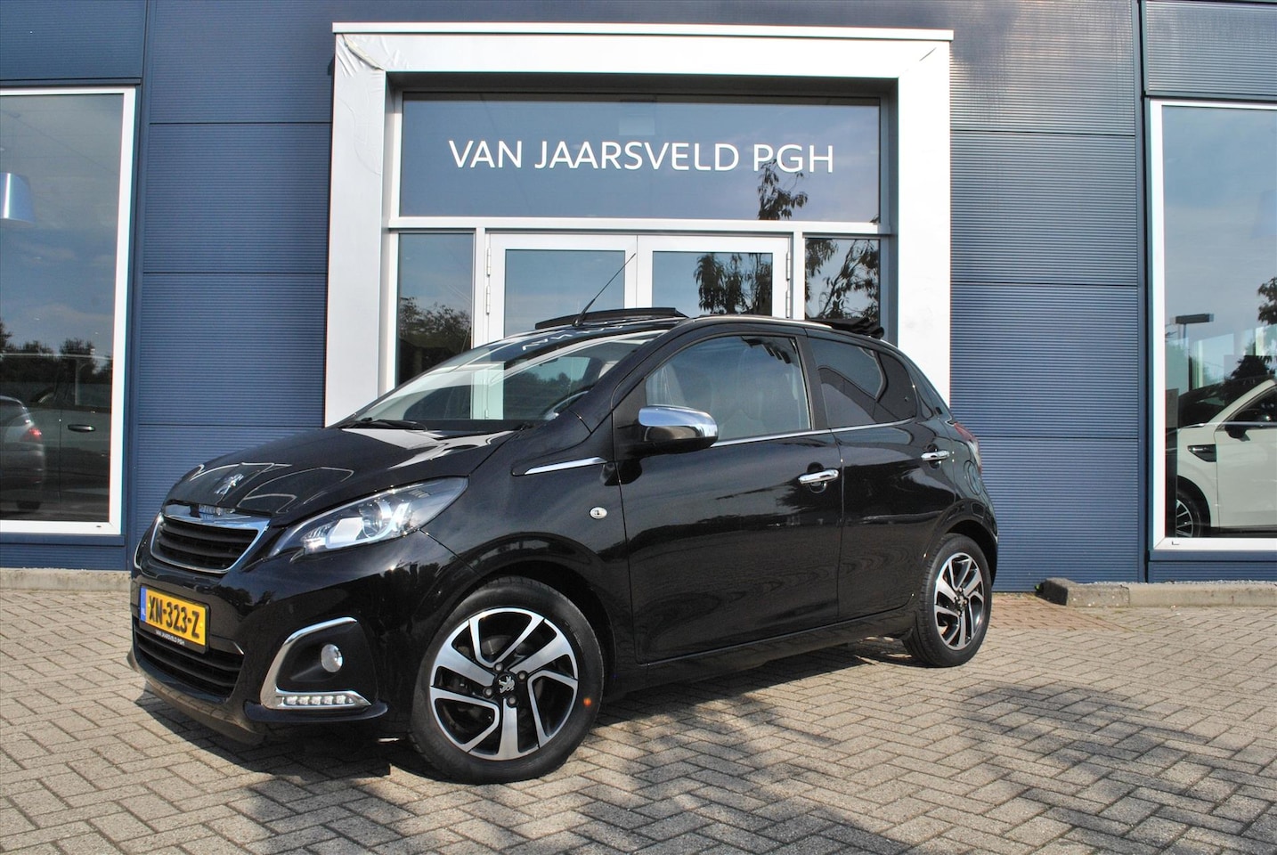 Peugeot 108 - 5drs Allure TOP! 1.0 e-VTi 72pk Clima / Camera - AutoWereld.nl