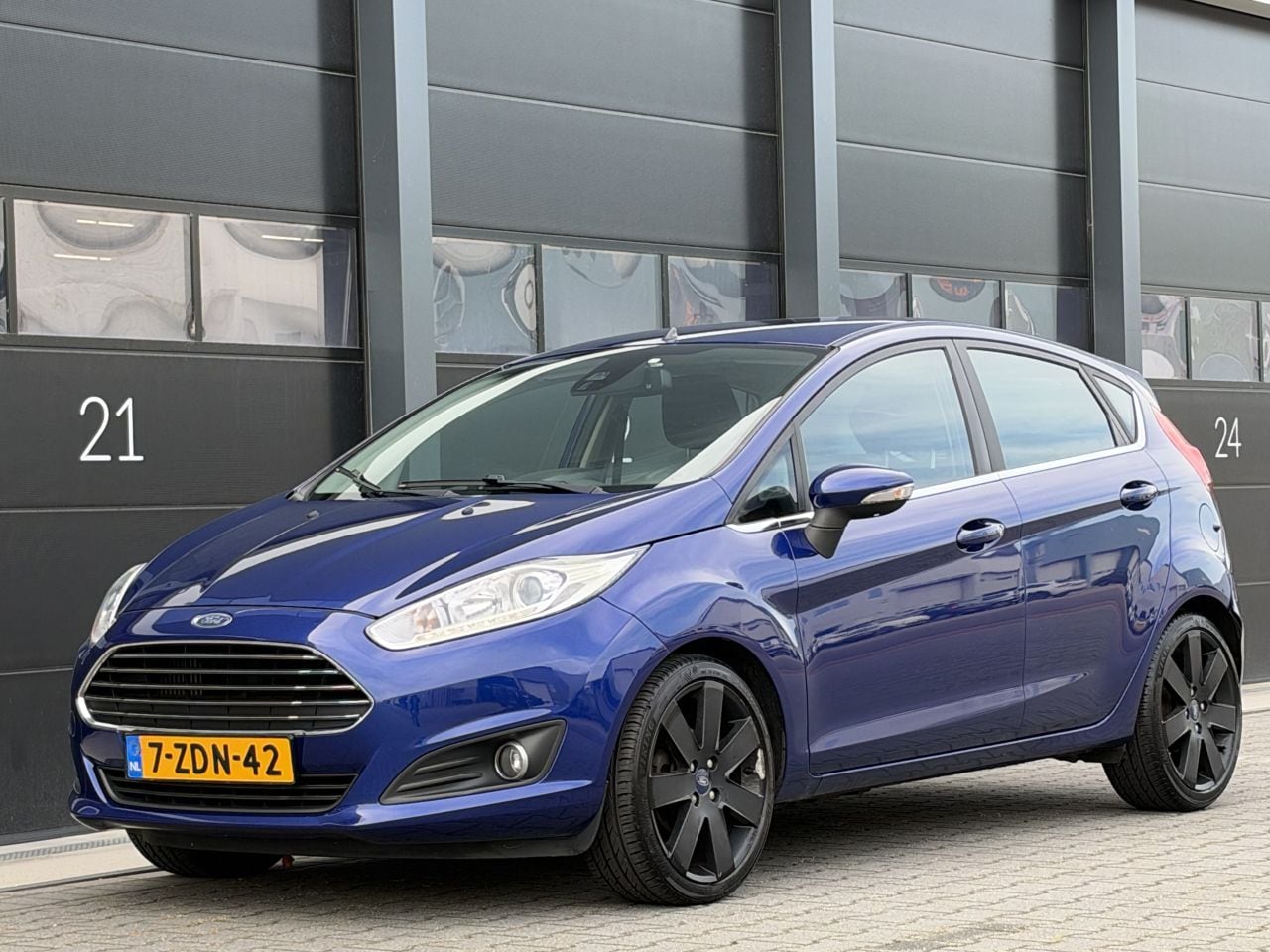Ford Fiesta - 1.6 TDCi Navi Clima Titanium EURO-6 - AutoWereld.nl
