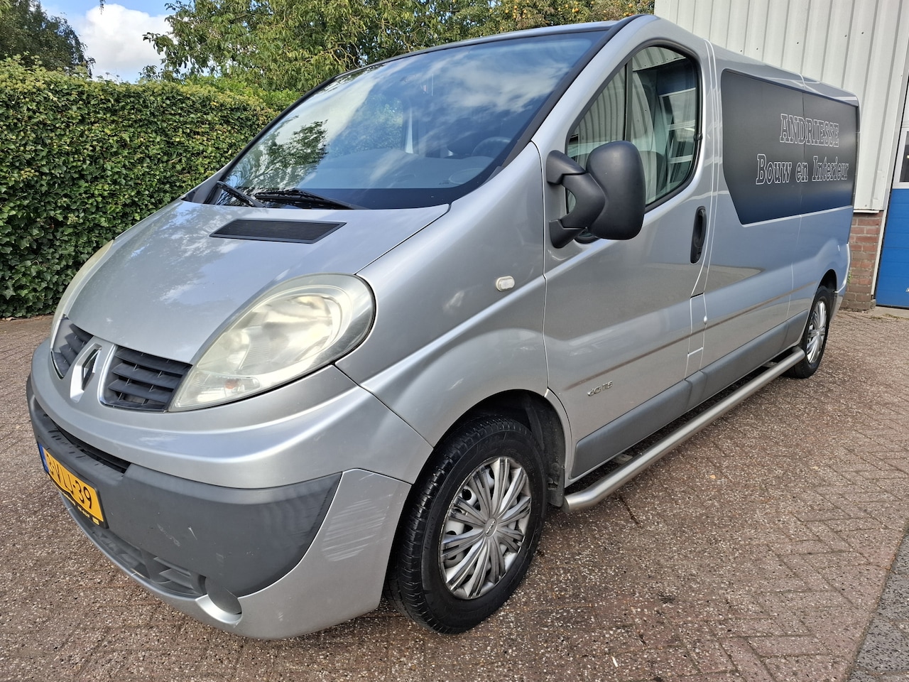 Renault Trafic - 2.0 dCi T29 L2H1 AIRCO/CRUISE/TREKHAAK 3 PERSOONS 114PK - AutoWereld.nl