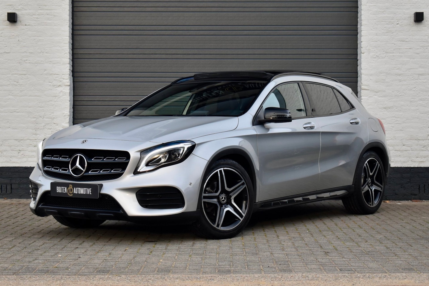 Mercedes-Benz GLA-Klasse - 180 Business Solution AMG|Pano|Camera|Cruise|Navi - AutoWereld.nl
