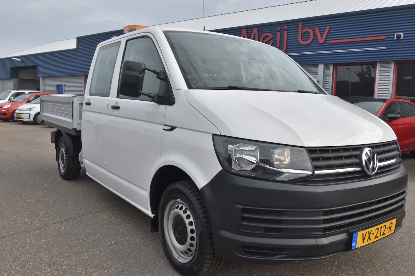 Volkswagen Transporter - 2.0 TDI L2H1 DC Comfortline 2.0 TDI L2H1 DC Comfortline ,  !!! MARGE AUTO !!!!, TREKHAAK , AIRCO , CR CONTR , ZWAAILAM - AutoWereld.nl