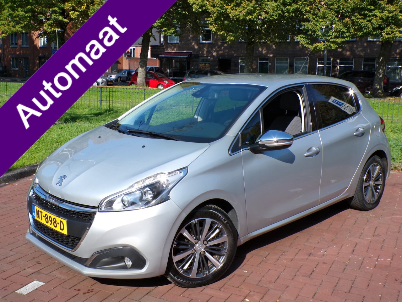 Peugeot 208 - 1.2 PureTech Allure automaat,, n.a.p distributieriem pas vervangen - AutoWereld.nl
