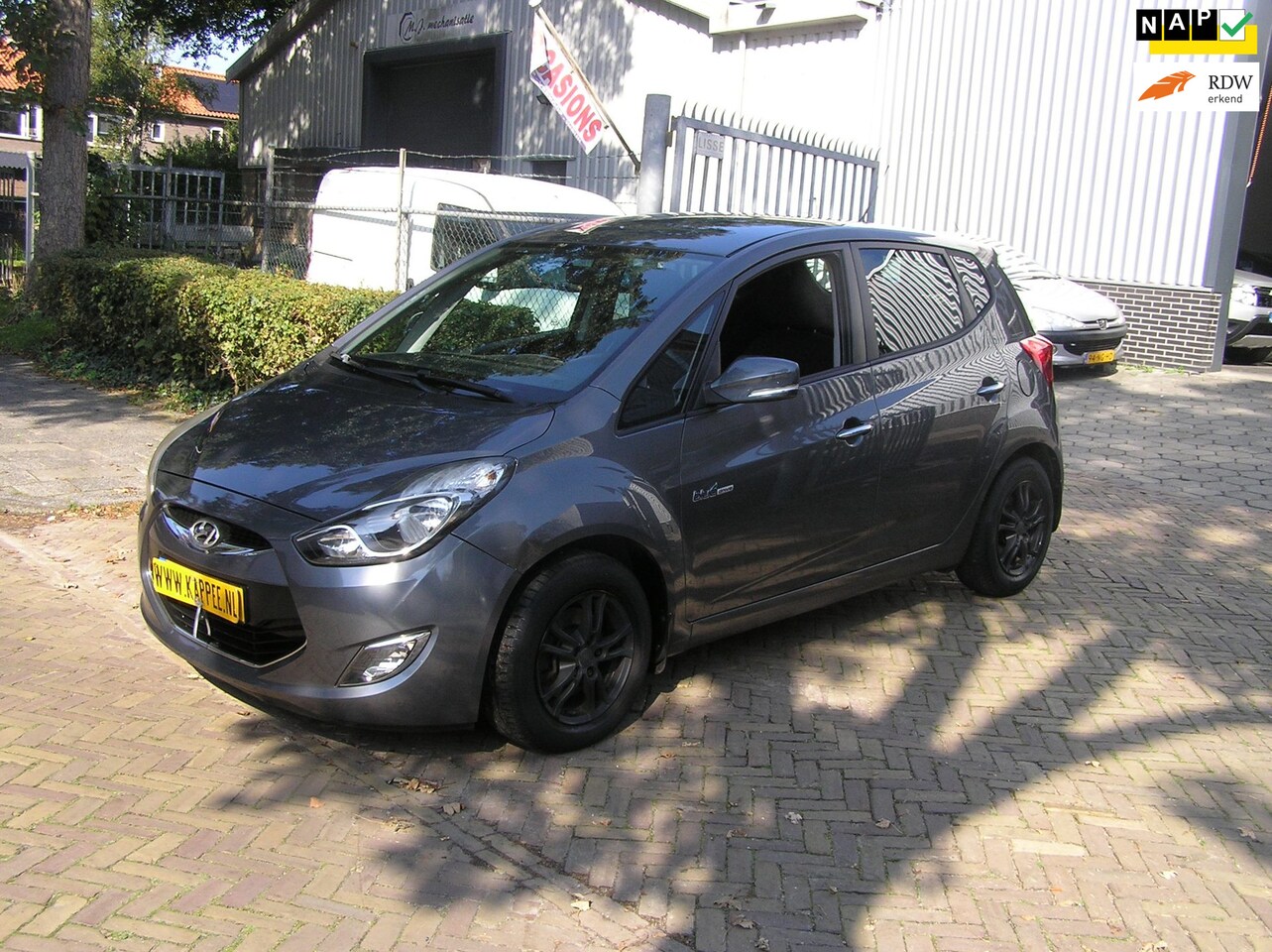 Hyundai ix20 - 1.6i i-Motion 193 d km nap pas airco nieuwe apk - AutoWereld.nl