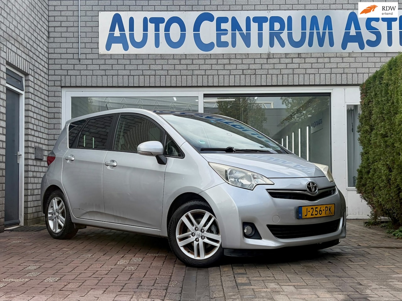 Toyota Verso S - 1.3 VVT-i Dynamic 1.3 VVT-i Dynamic - AutoWereld.nl