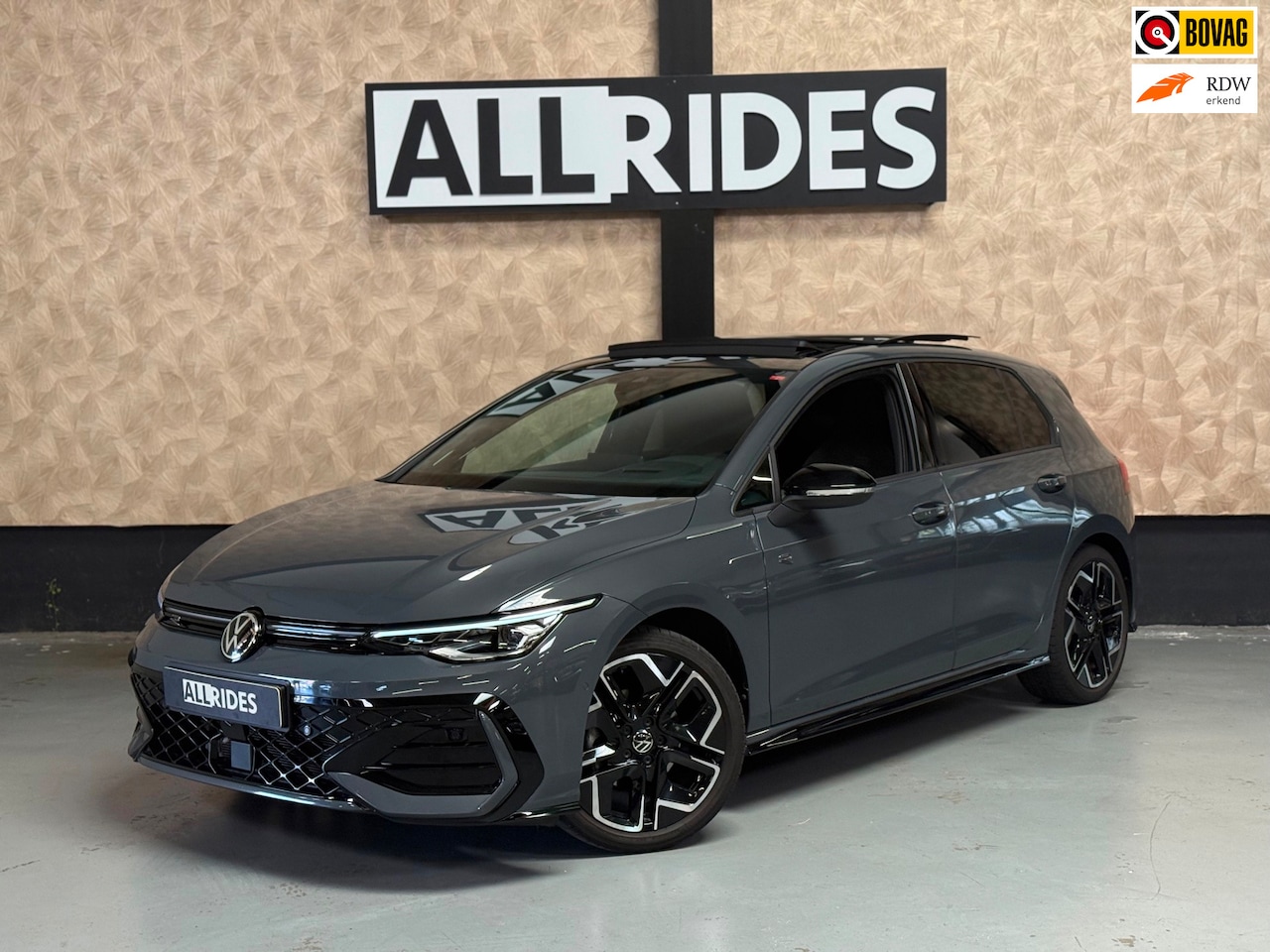 Volkswagen Golf - 1.5 eTSI R-Line Edition | Pano | Trekhaak | H&K | Stuur/Stoelverwarming | HUD | Camera | S - AutoWereld.nl