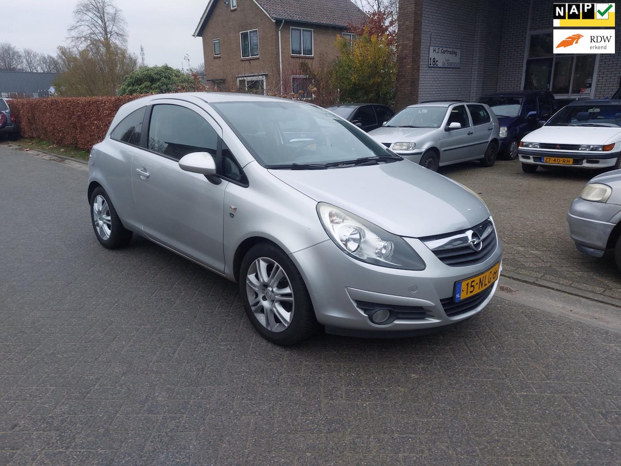 Opel Corsa - 1.4-16V '111' Edition 1.4-16V '111' Edition - AutoWereld.nl