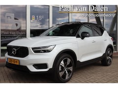 Volvo XC40 - 1.5 T4 211PK RECHARGE R-DESIGN Panodak | Leer | Wit Metallic | Camera | Keyless | Adapt.Cr