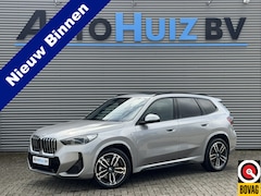 BMW X1 - sDrive20i M Sport Premium Pakket Panoramadak Trekhaak Achteruitrijcamera Stoelverwarming K