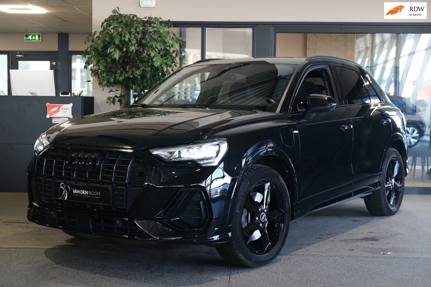Audi Q3 - 45 TFSI e S-Line 245 PK Pano Leder Black Pack Led Navi Virtual - AutoWereld.nl