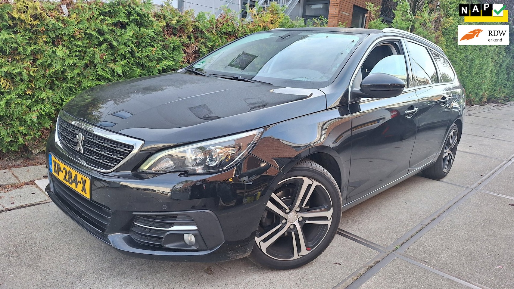 Peugeot 308 SW - 1.5 BlueHDi Blue Lease Premium 1.5 BlueHDi Blue Lease Premium - AutoWereld.nl