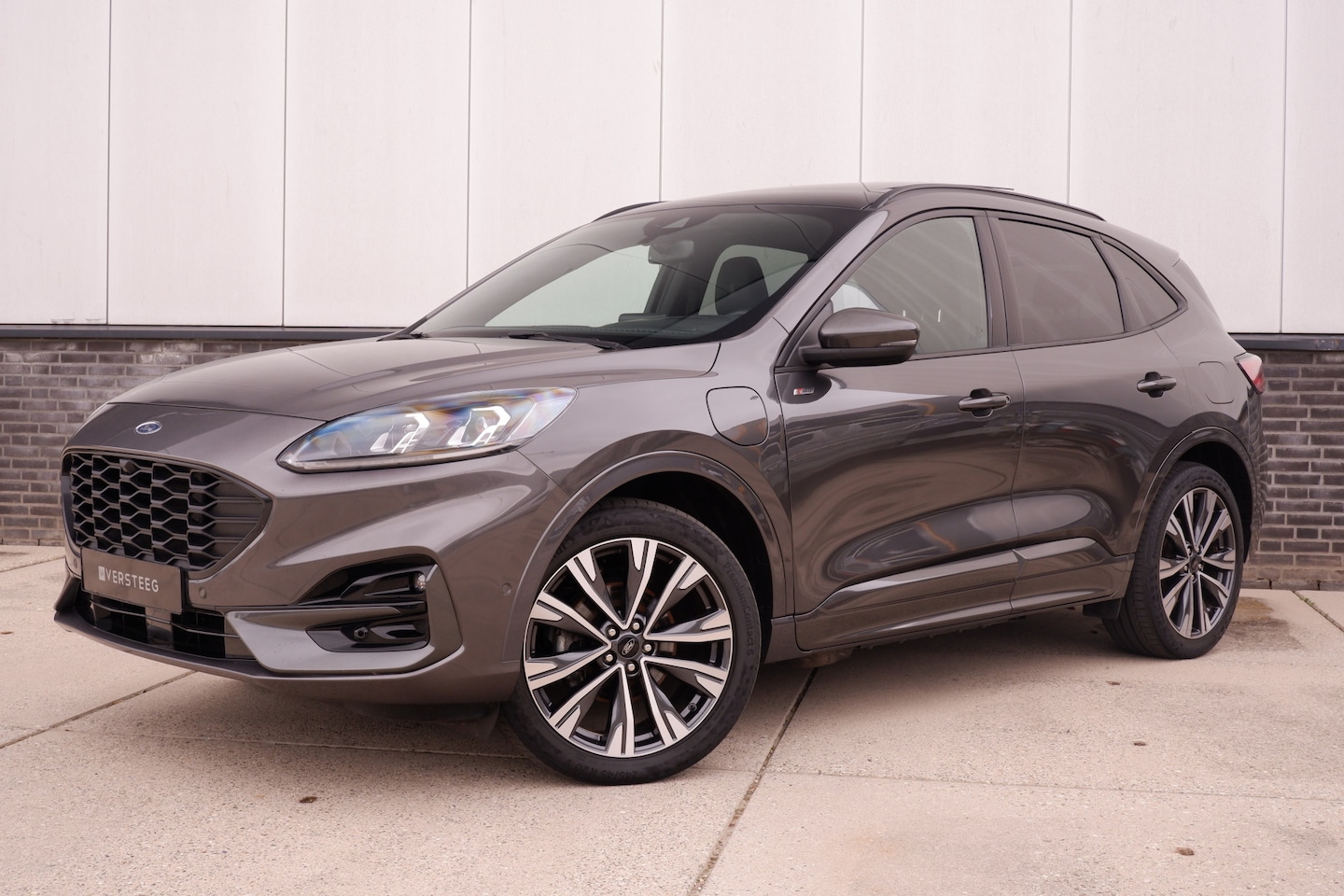 Ford Kuga - 2.5 PHEV ST-Line X | Panoramadak | Elek. trekhaak | Carplay | BLIS | B&O - AutoWereld.nl