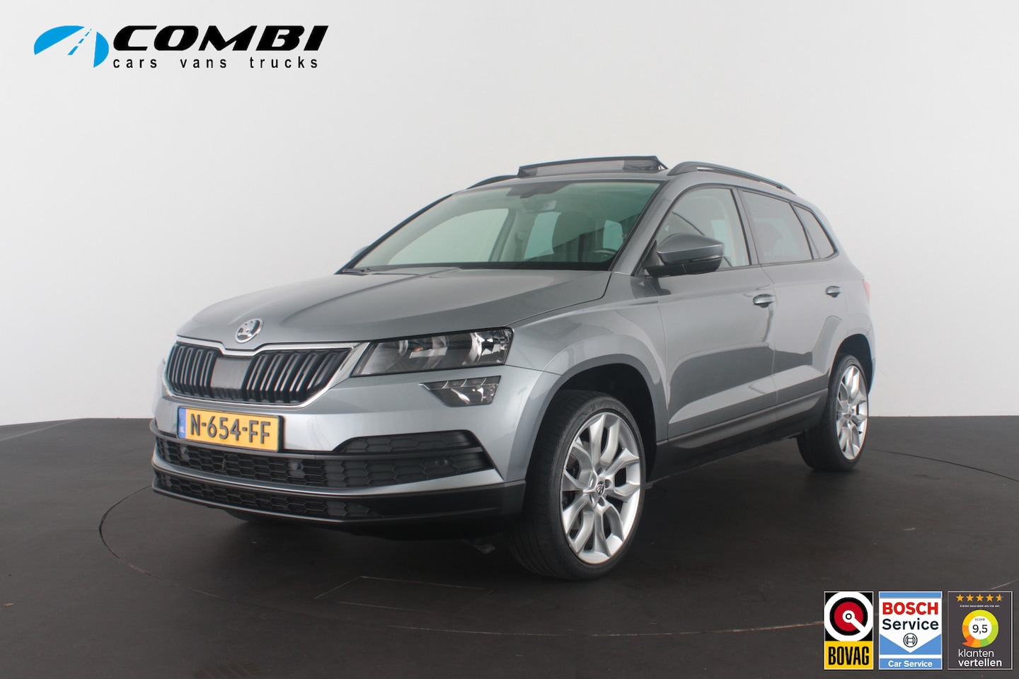 Skoda Karoq - 1.5 TSI ACT Style > Pano.schuif/Camera/keyless/19 inch - AutoWereld.nl