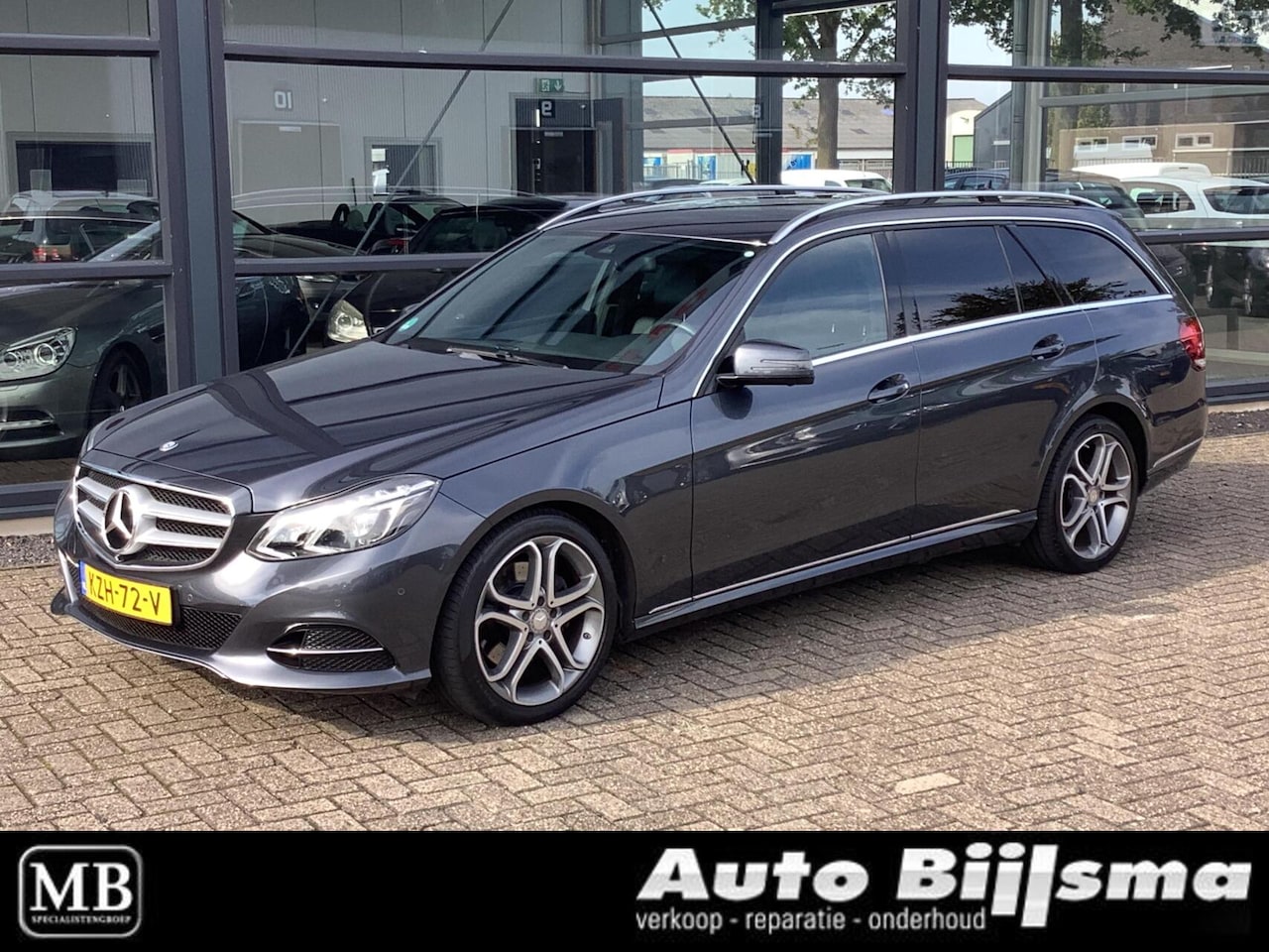 Mercedes-Benz E-klasse Estate - 200 Prestige Avantgarde 360 camera, navi, led verlichting, trekhaak - AutoWereld.nl