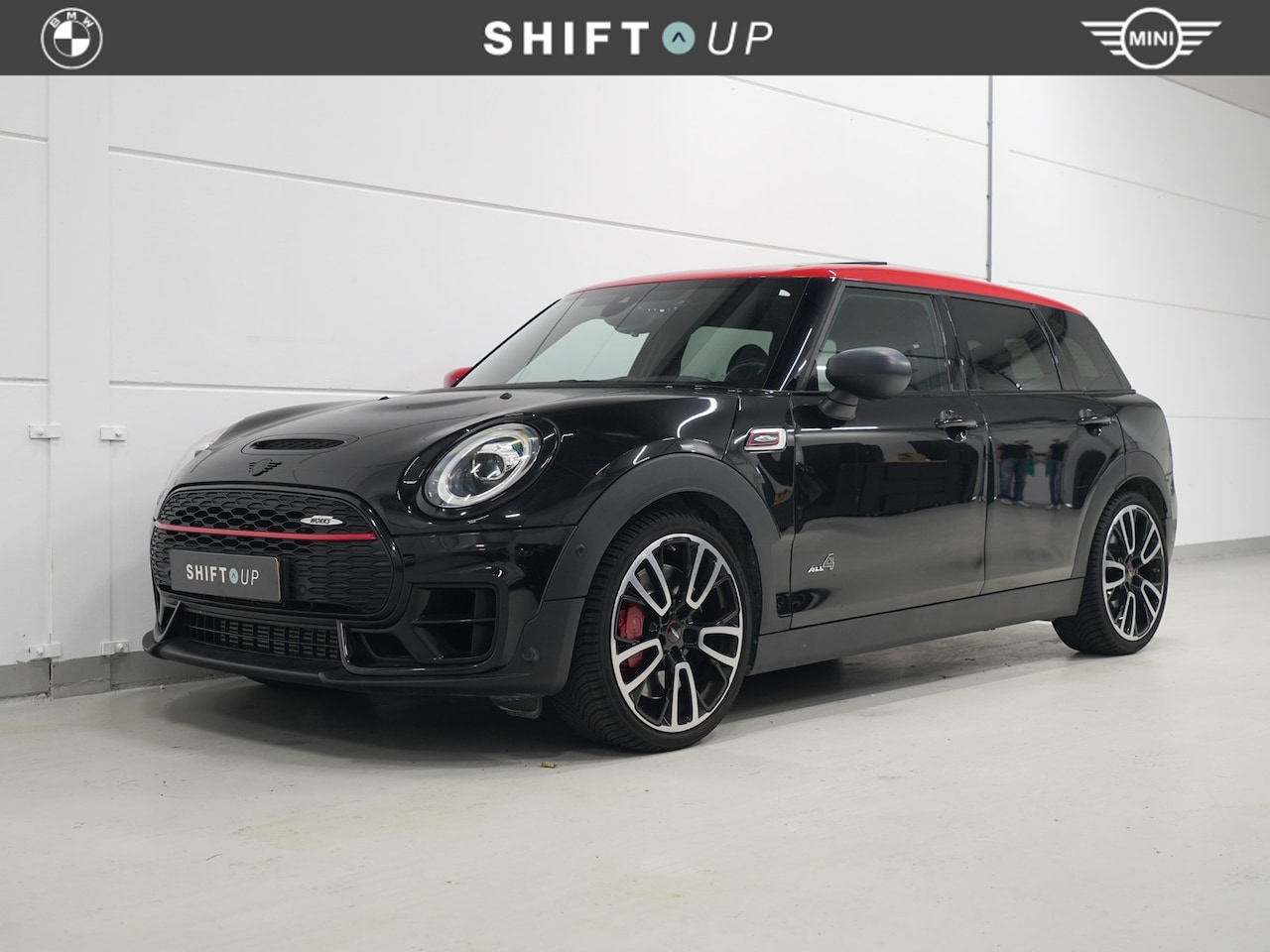 MINI Clubman - 2.0 JCW ALL4 Panoramadak | Harman Kardon | ACC | Head Up - AutoWereld.nl