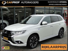 Mitsubishi Outlander - 2.0 Phev Executive | Trekhaak | Leer | Rijklaar