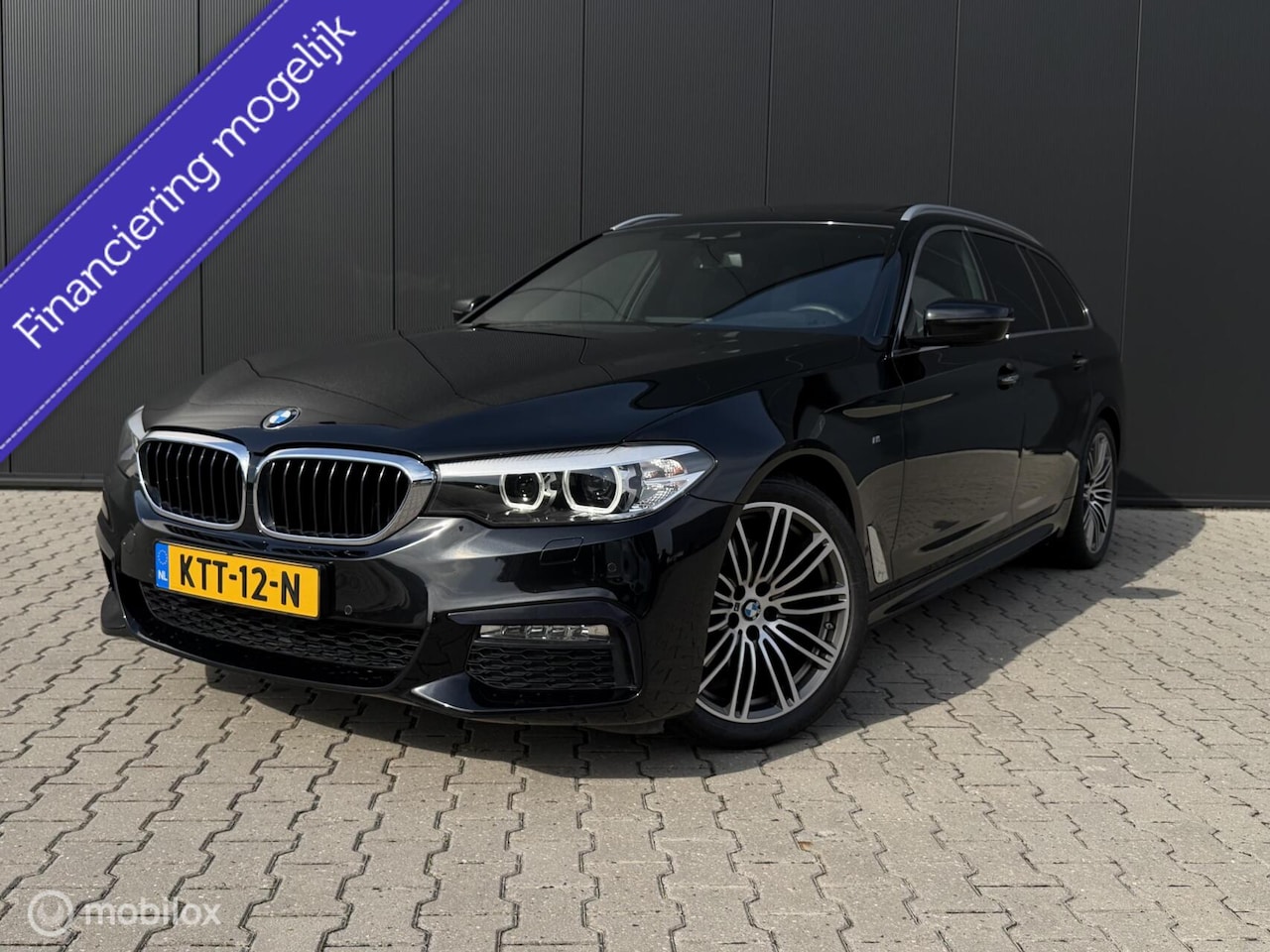BMW 5-serie Touring - 520I Touring High Executive/Pano/Leder/M pakket/Ambient - AutoWereld.nl