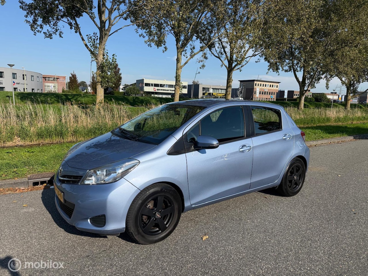 Toyota Yaris - 1.3 VVT-i Aspiration 1.3 VVT-i Aspiration - AutoWereld.nl