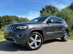 Jeep Grand Cherokee - 3.0 CRD Overland Automaat / Grijs Kenteken / Panoramadak / Leder / Camera / Navi / Clima /