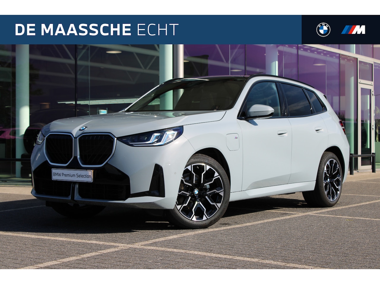 BMW X3 - 30e xDrive M Sport Automaat / Panoramadak / Trekhaak / Sportstoelen / Achteruitrijcamera / - AutoWereld.nl
